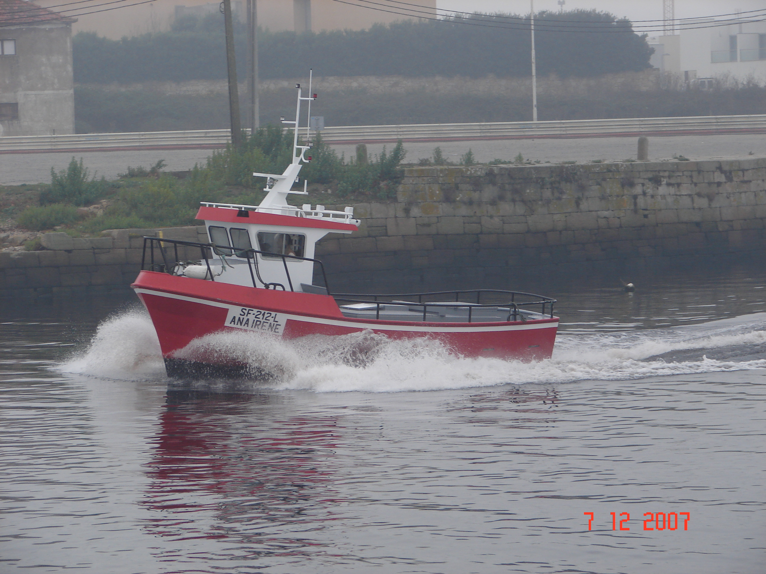 outra embarcação deste modelo